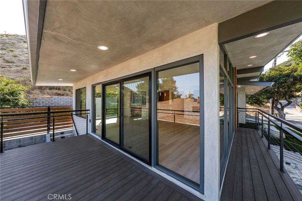 Exterior, Wood Texture Flooring