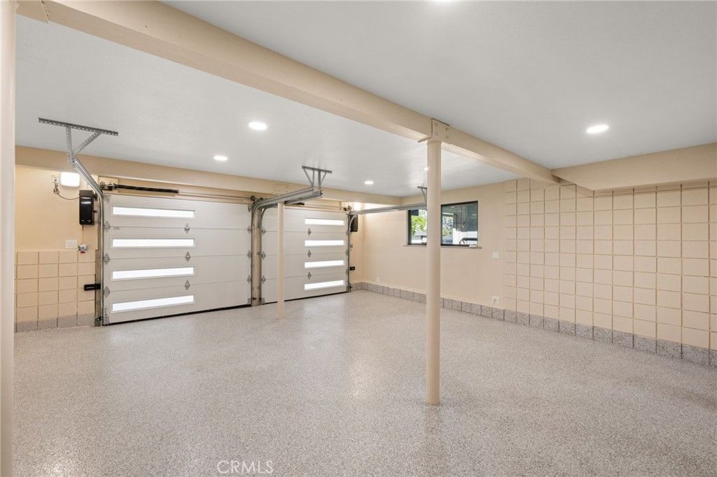 Garage, Interior, Recessed Lighting