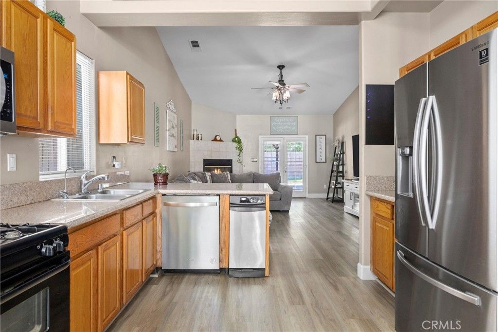 Fireplace, Interior, Kitchen, Wood Texture Flooring
