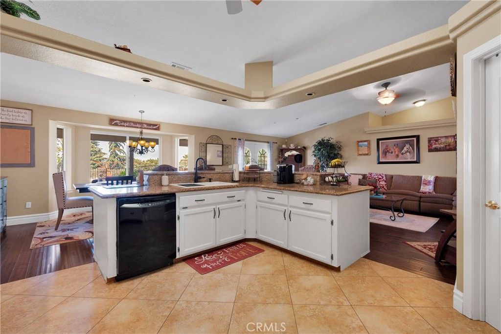 Chandelier, Dining room, Interior, Kitchen, Living room, Recessed Lighting, Wood Texture Flooring