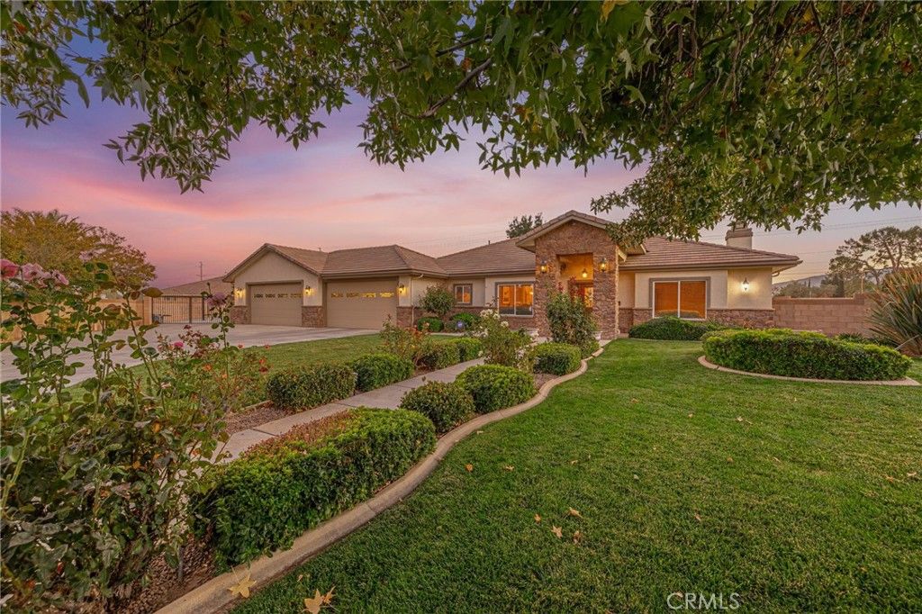 Attached, Backyard, Exterior, Facade, Ranch