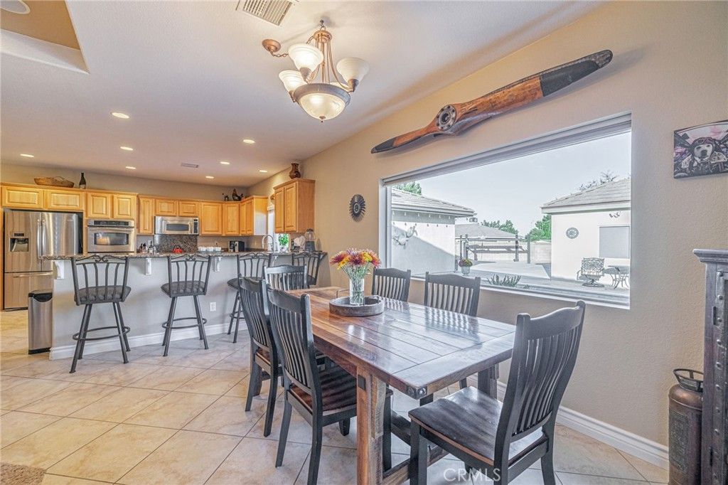 Dining room, Interior, Kitchen, Recessed Lighting, Stainless Steel Appliances