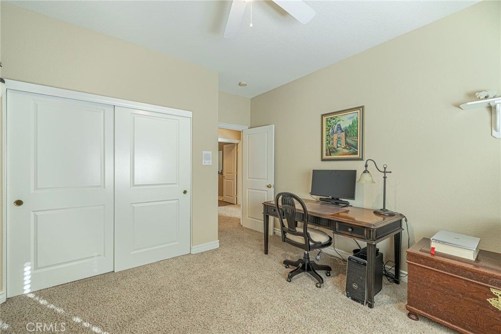Home Office, Interior