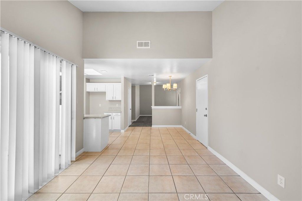 Chandelier, Interior, Kitchen