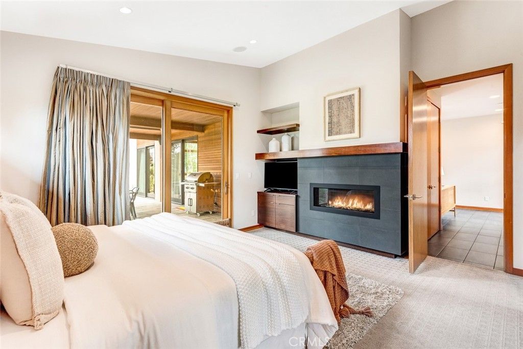 Bedroom, Fireplace, Interior, Recessed Lighting