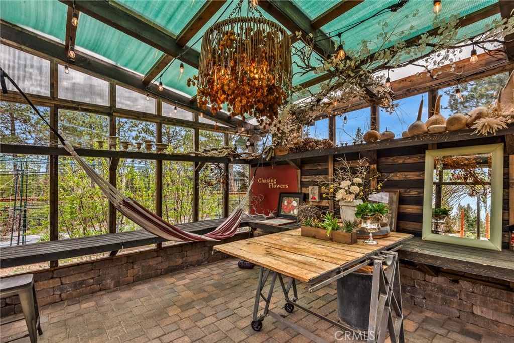 Chandelier, Interior, Sun Room