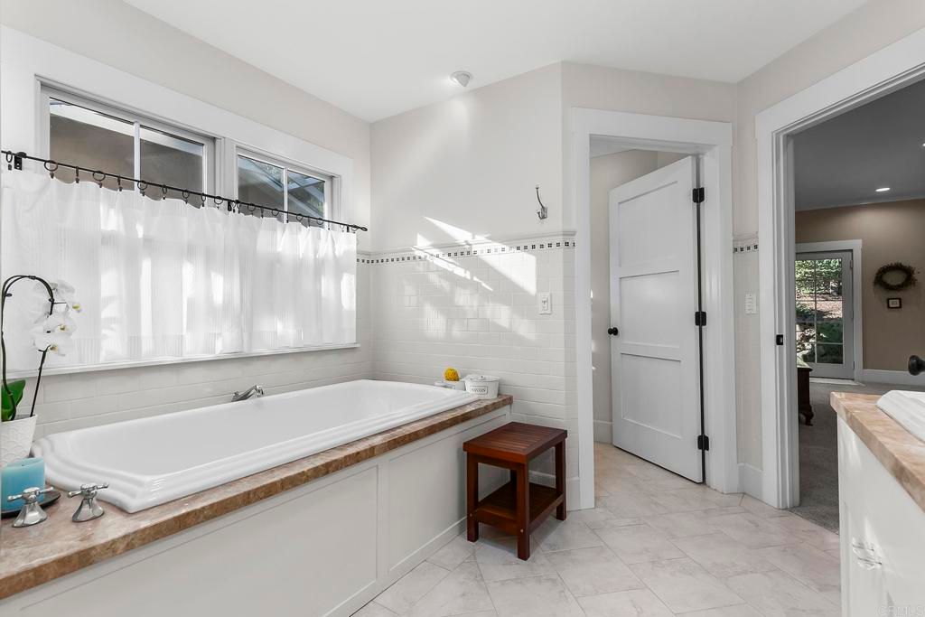 Bathroom, Interior, Marble, Recessed Lighting