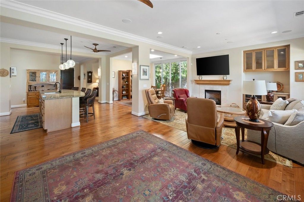 Fireplace, Interior, Living room, Pendant Lights, Recessed Lighting, Wood Texture Flooring