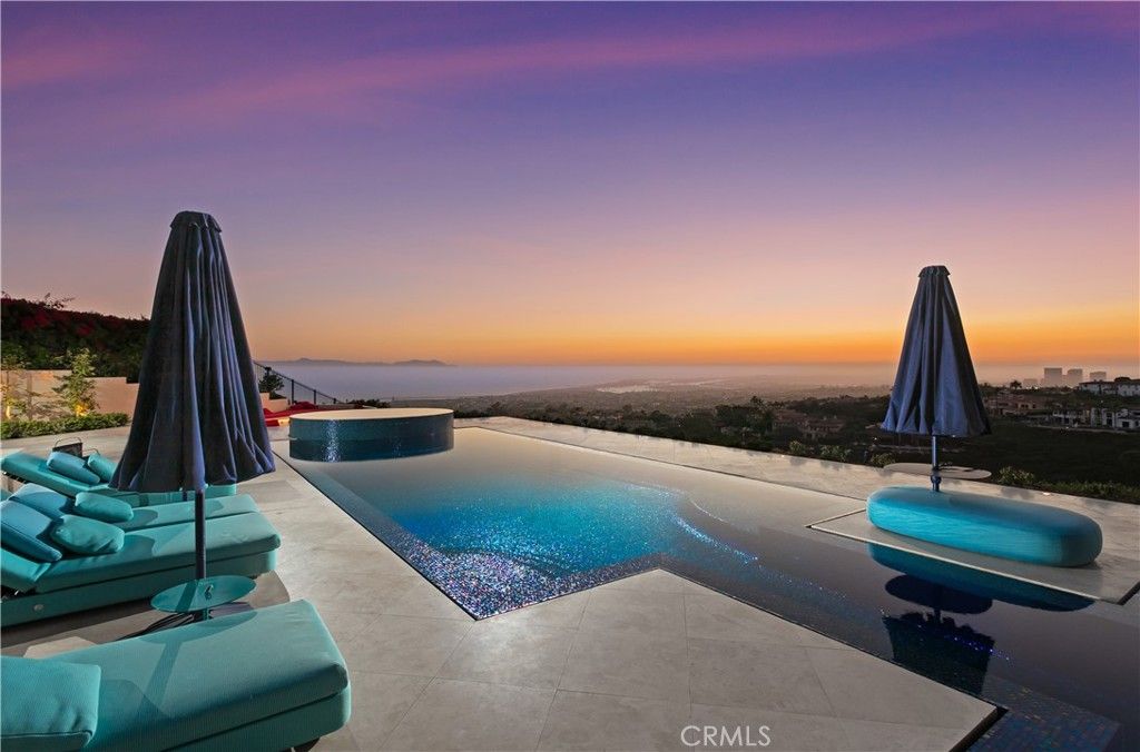 Exterior, Pool, Water