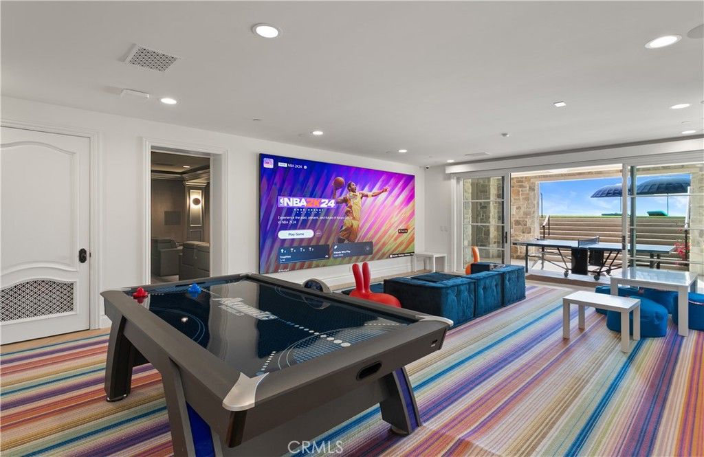 Game Room, Interior, Recessed Lighting, Water