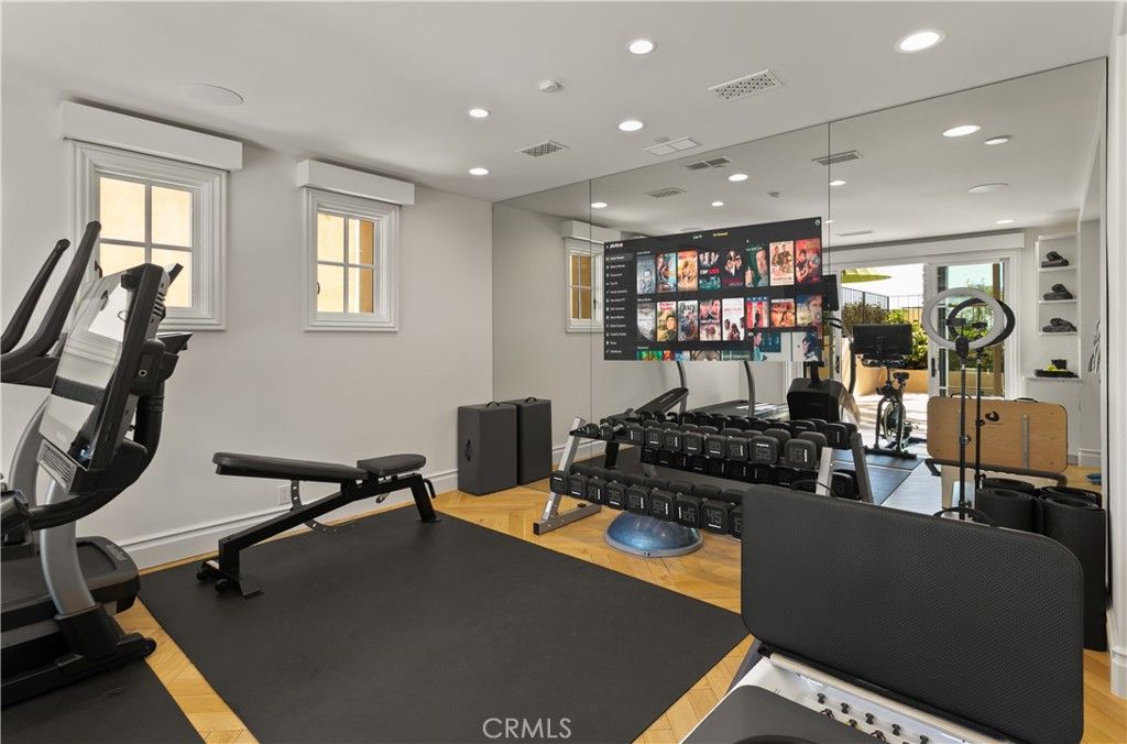 Fitness Equipment, Interior, Recessed Lighting, Wood Texture Flooring