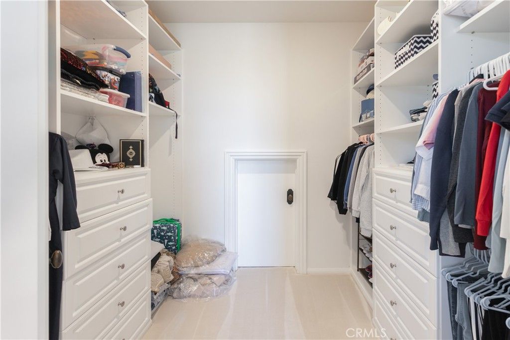Interior, Walk-in Closets