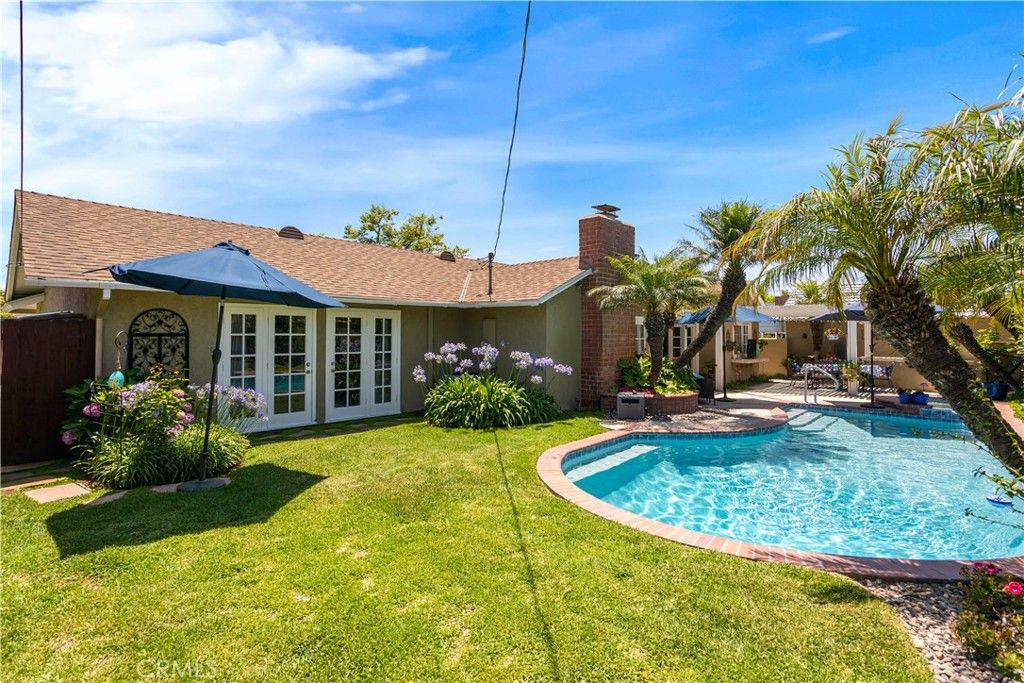 Backyard, Exterior, Pool