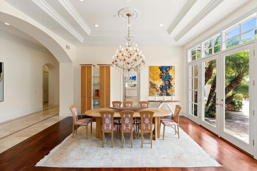 Chandelier, Dining room, Interior, Recessed Lighting, Wood Texture Flooring