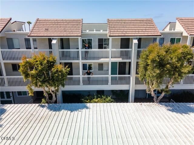 Exterior, Facade, Condo Building