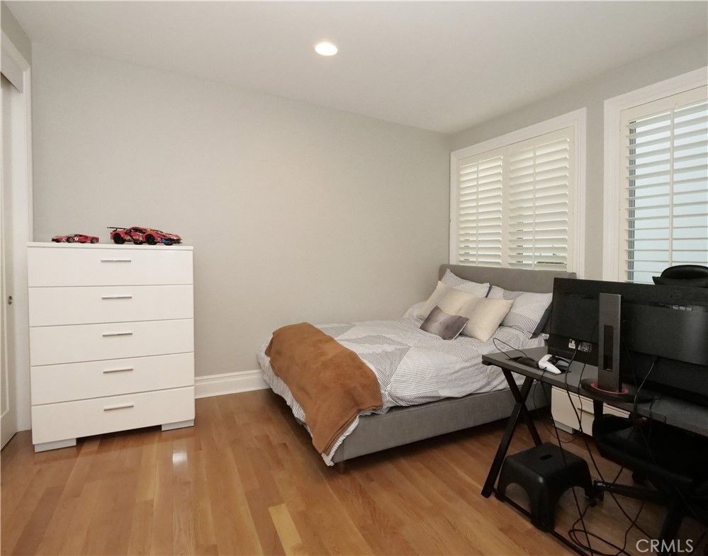 Bedroom, Home Office, Interior, Recessed Lighting, Wood Texture Flooring