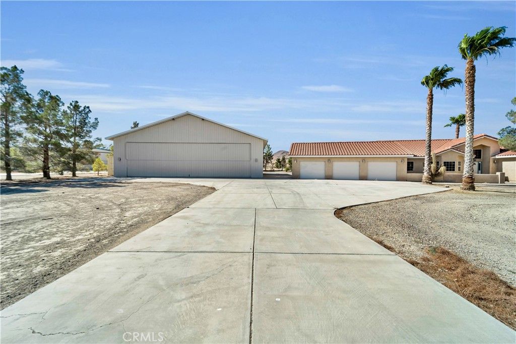 Backyard, Detached Garage, Exterior