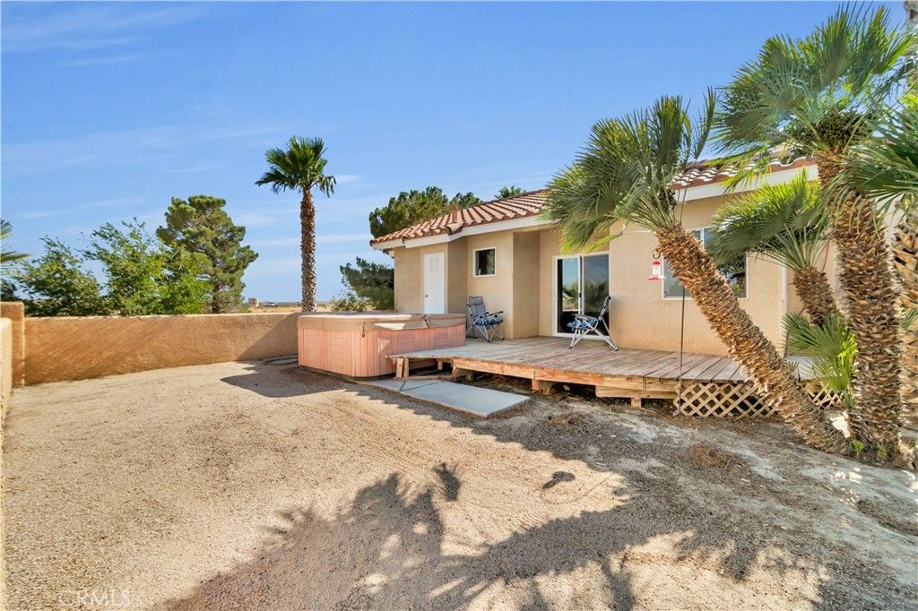 Backyard, Exterior, Hot Tub