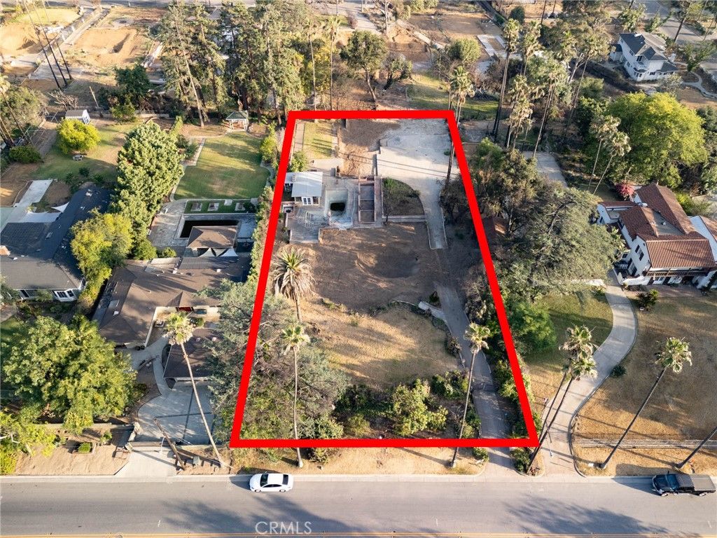 Exterior, Drone
