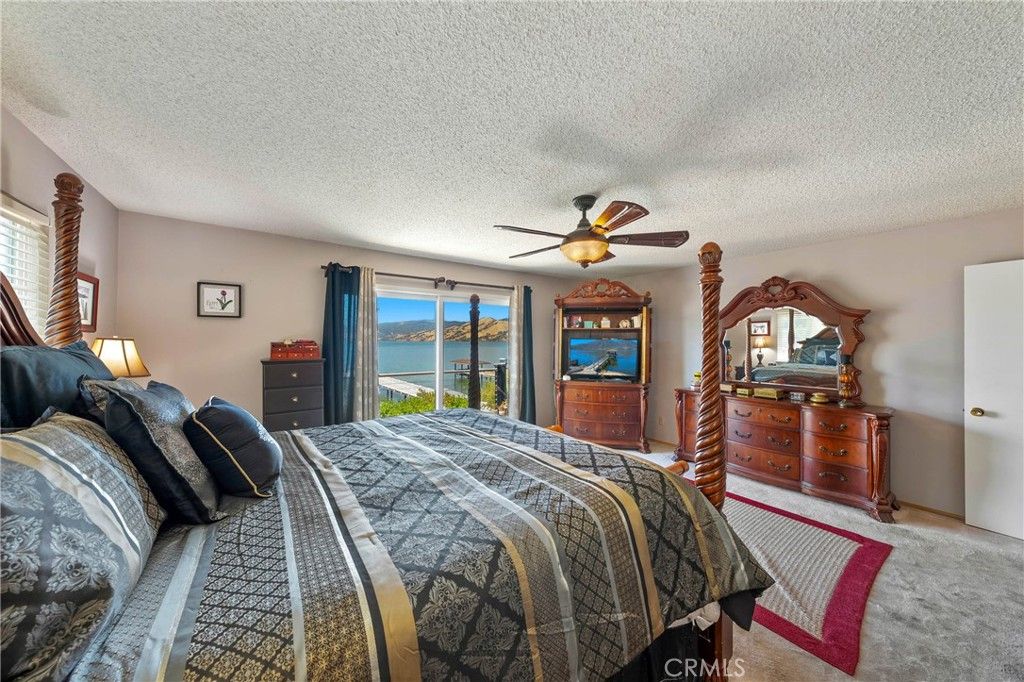Bedroom, Interior, Water