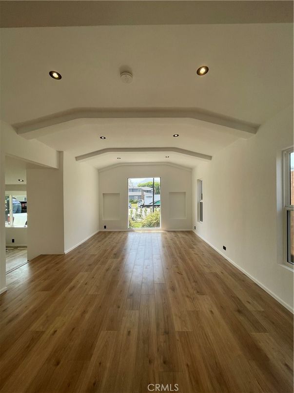 Empty room, Interior, Recessed Lighting, Wood Texture Flooring