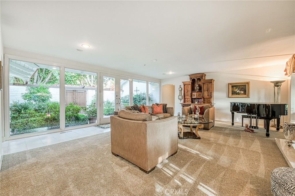 Interior, Living room, Piano, Recessed Lighting