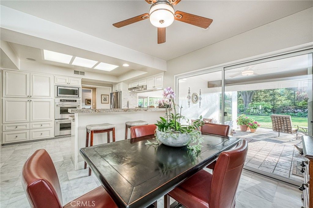 Dining room, Interior, Kitchen, Recessed Lighting, Stainless Steel Appliances