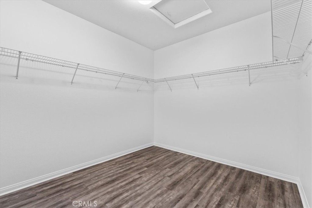 Interior, Walk-in Closets, Wood Texture Flooring