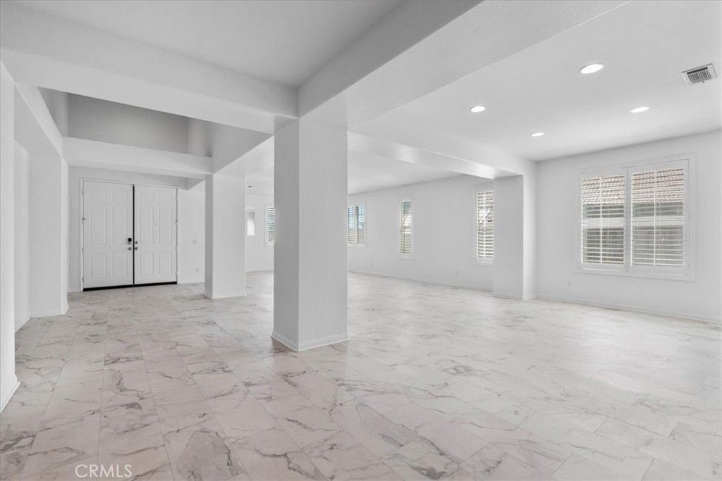 Empty room, Interior, Marble, Recessed Lighting