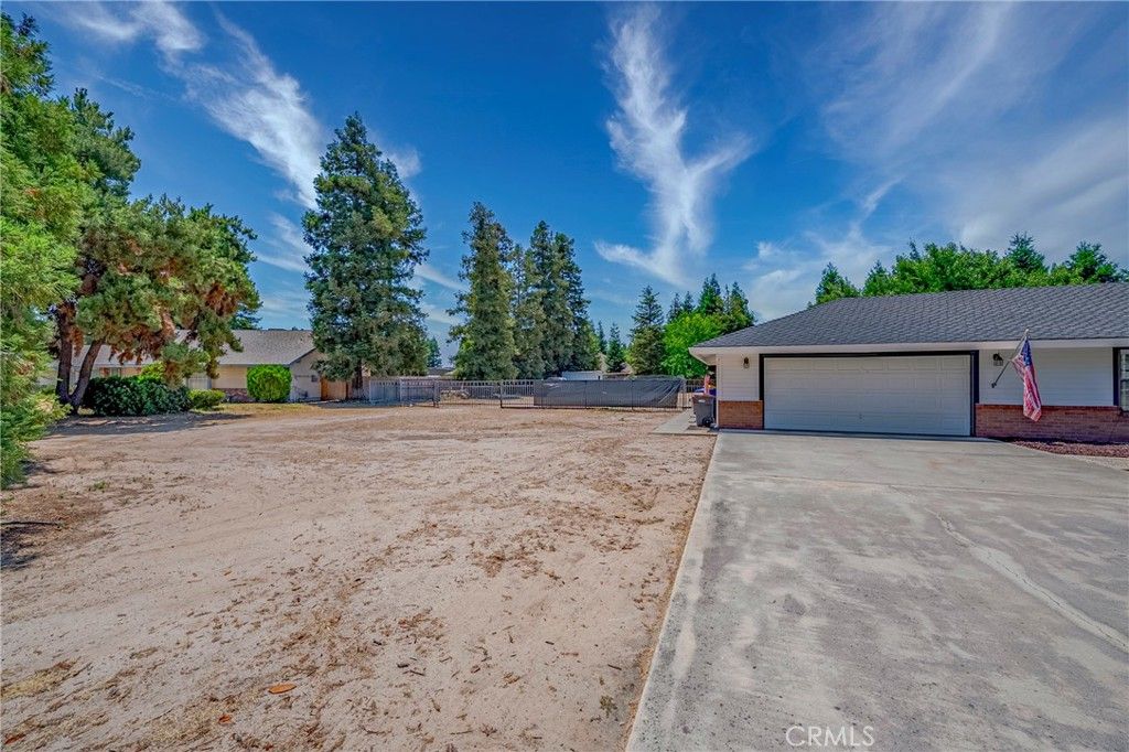 Backyard, Detached Garage, Exterior
