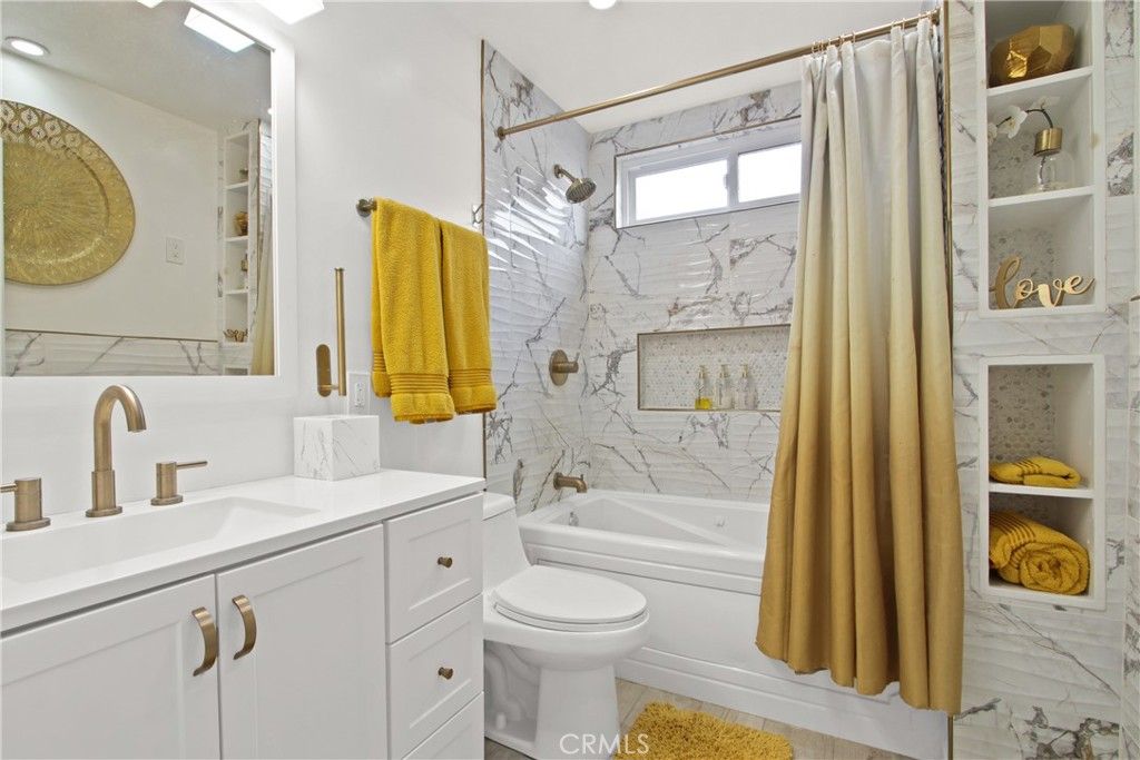 Bathroom, Interior, Marble Walls, Recessed Lighting