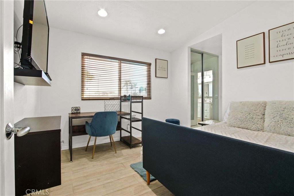 Bedroom, Home Office, Interior, Recessed Lighting, Wood Texture Flooring