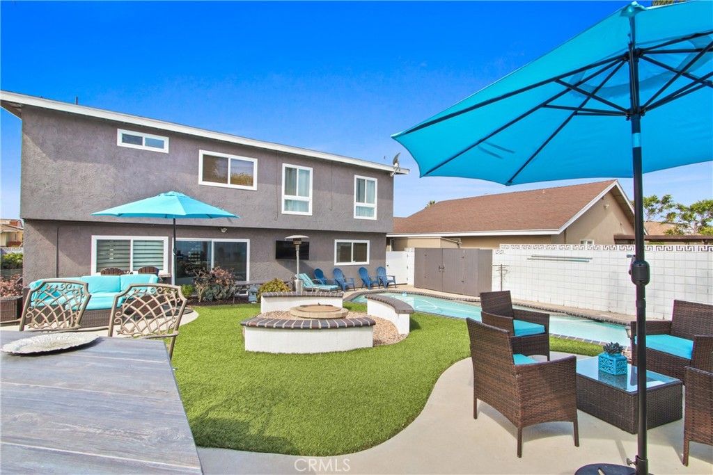 Backyard, Exterior, Pool