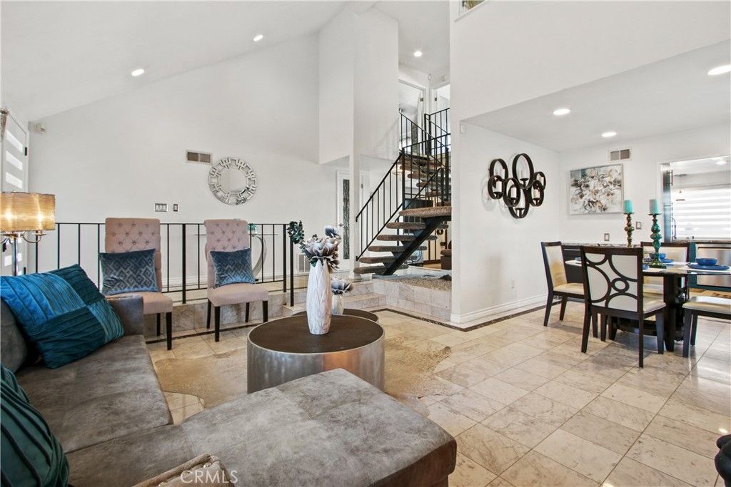Dining room, Interior, Living room, Recessed Lighting
