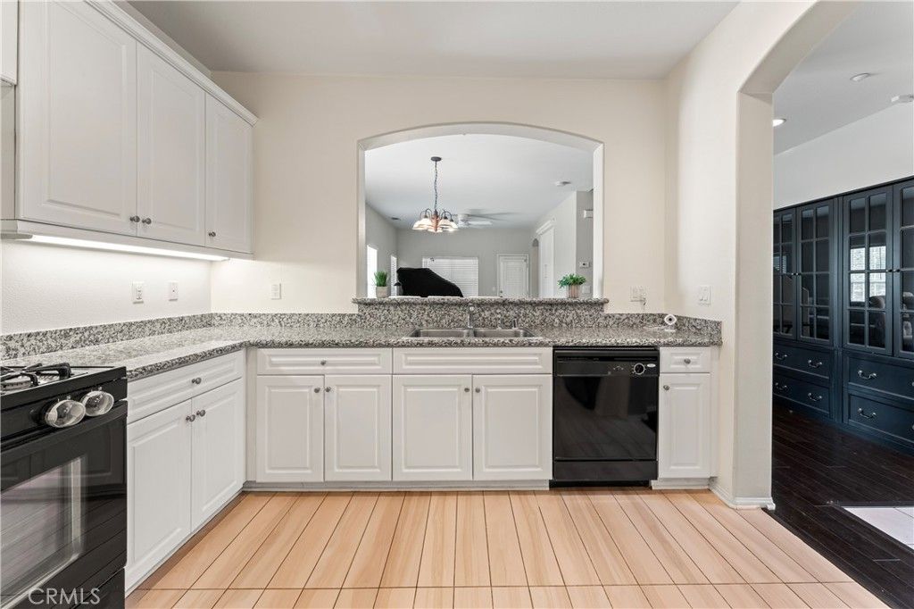 Chandelier, Interior, Kitchen, Recessed Lighting, Wood Texture Flooring