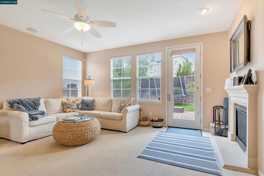 Fireplace, Interior, Living room, Recessed Lighting