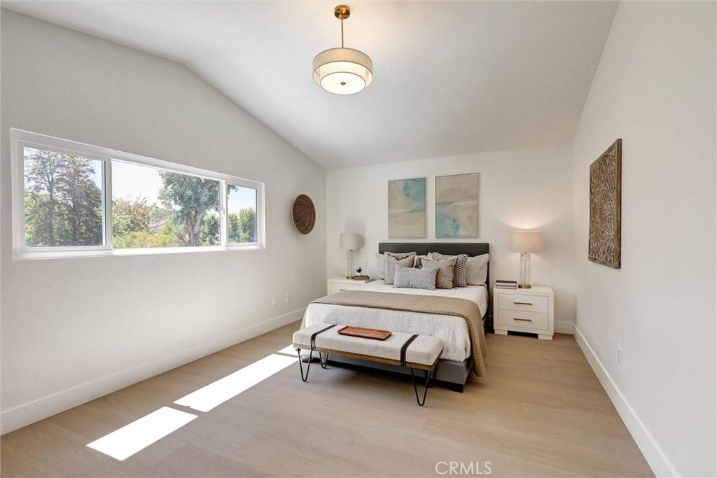 Bedroom, Interior, Pendant Lights, Wood Texture Flooring