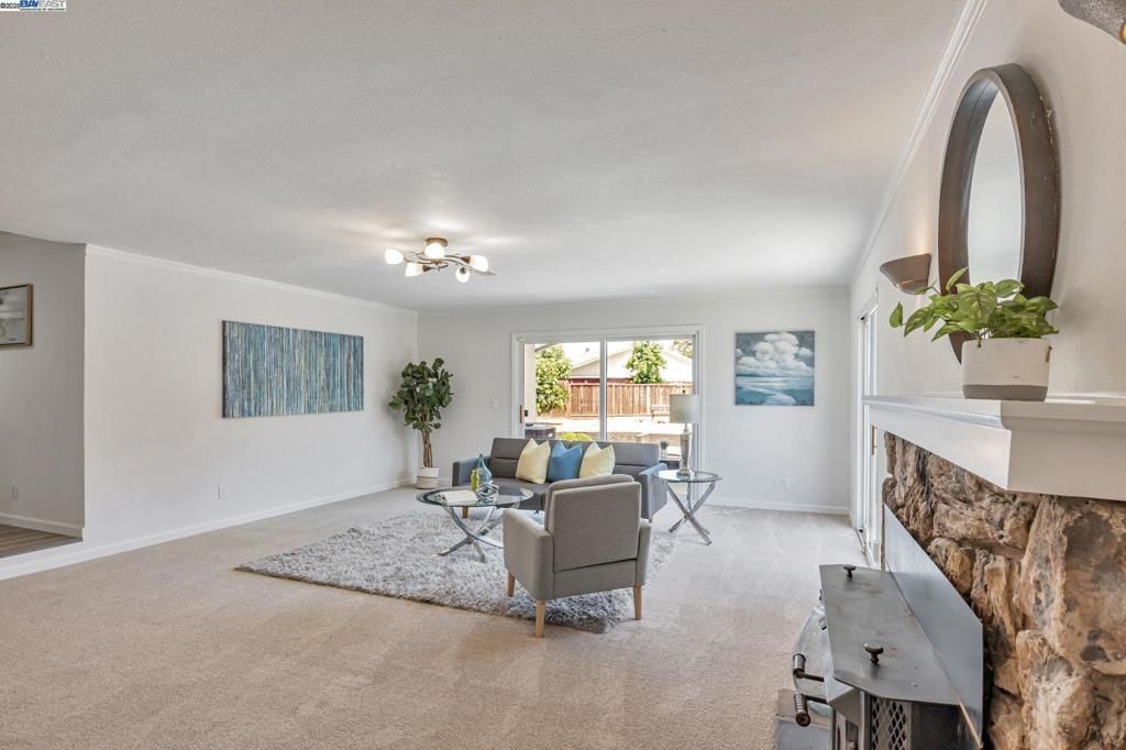 Fireplace, Interior, Living room