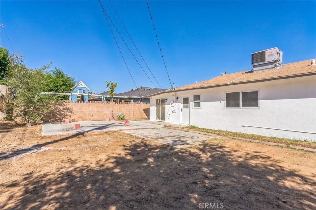 Backyard, Exterior