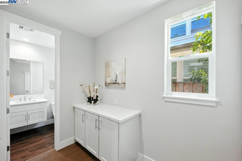 Bathroom, Interior, Recessed Lighting, Wood Texture Flooring