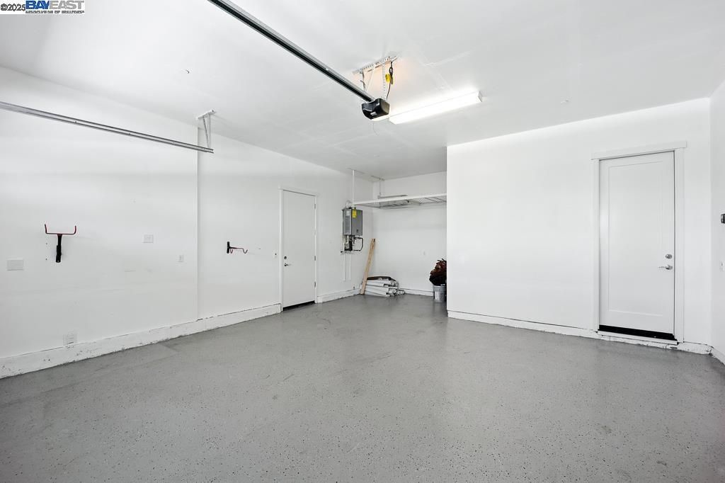 Garage, Interior