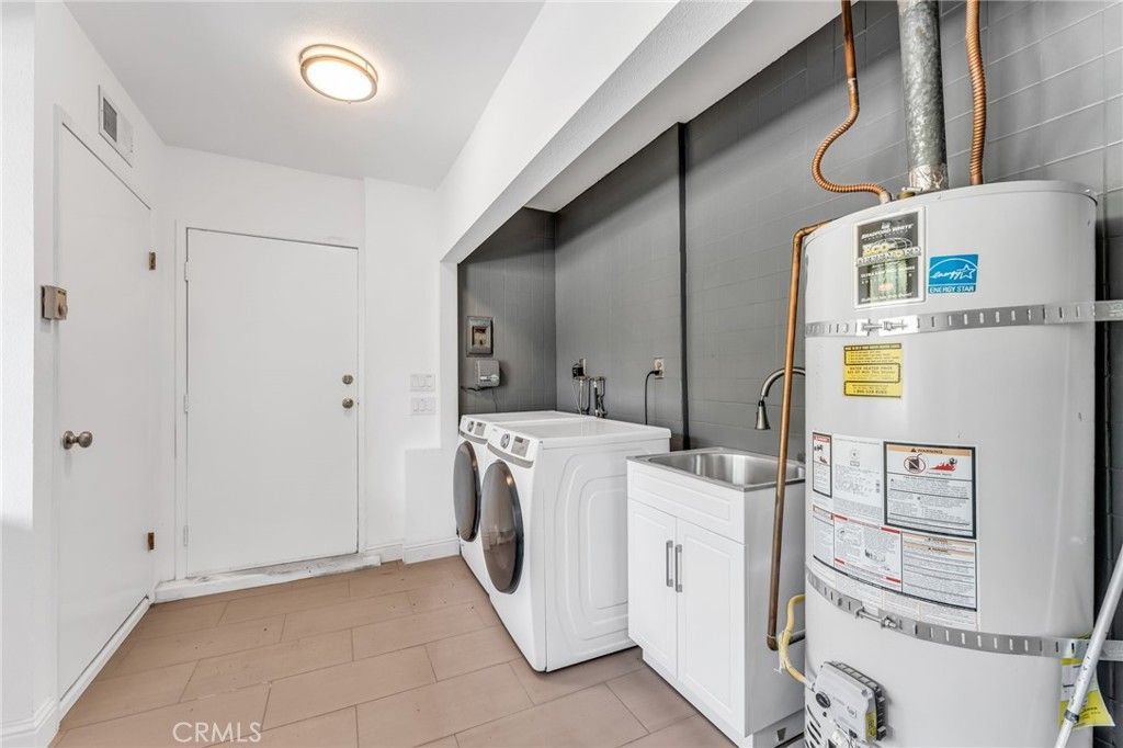 Interior, Recessed Lighting, Washer