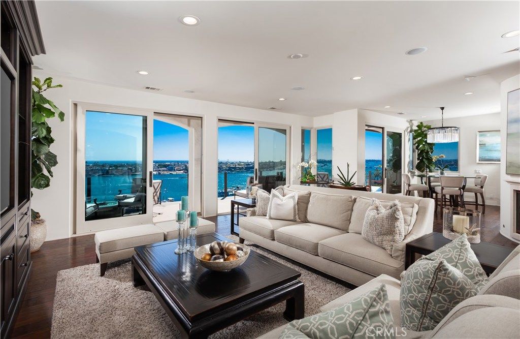 Dining room, Interior, Living room, Pendant Lights, Recessed Lighting, Water, Wood Texture Flooring