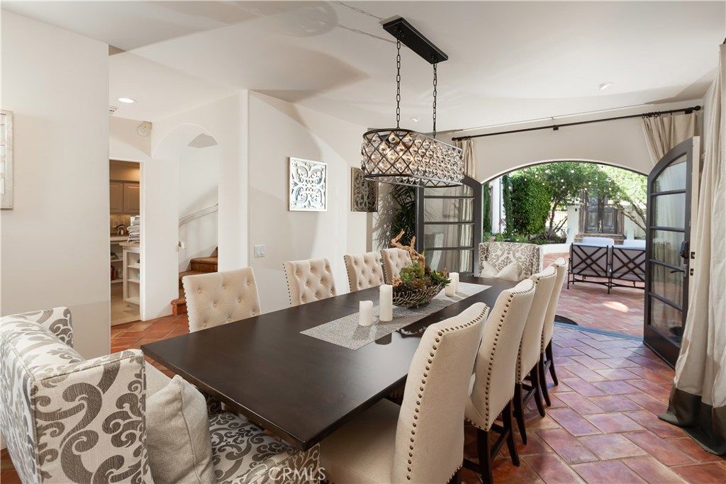 Dining room, Interior, Pendant Lights, Recessed Lighting