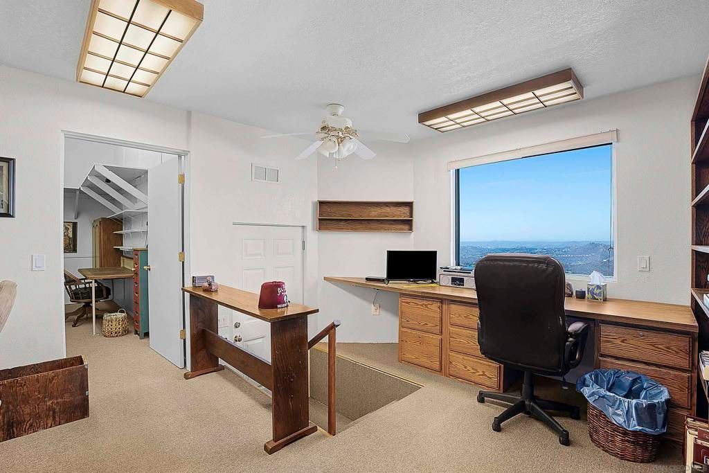 Home Office, Interior, Water