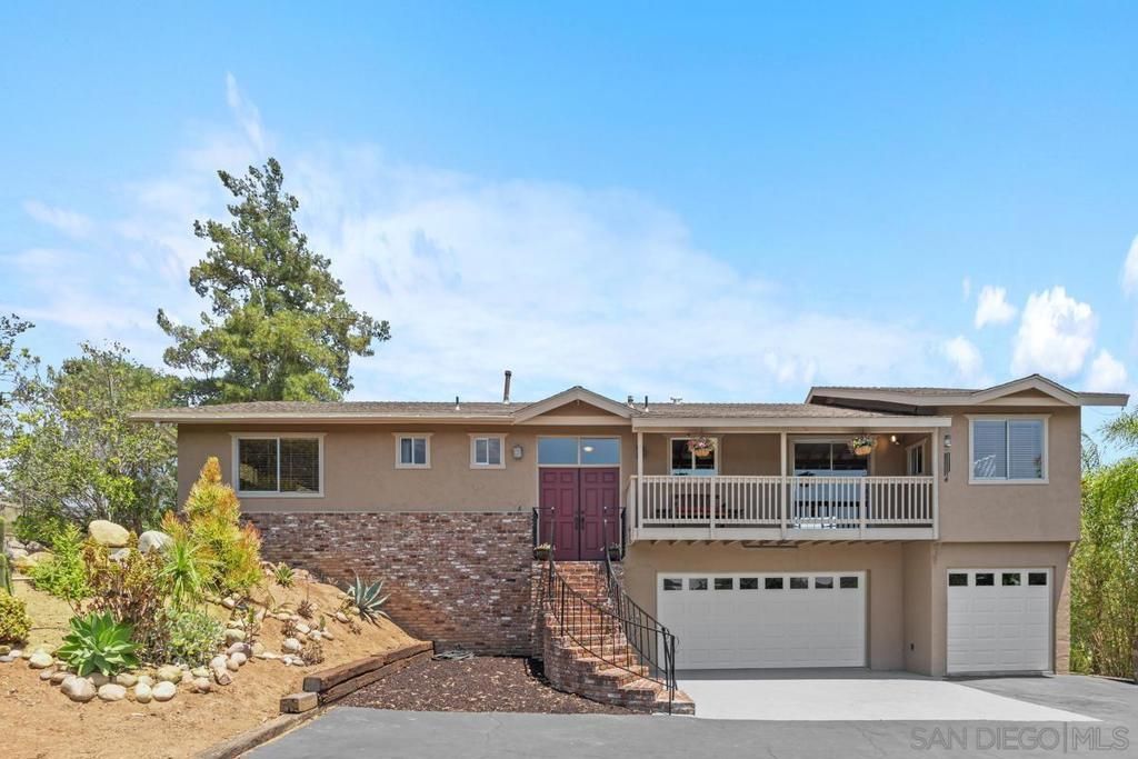 Attached, Exterior, Facade, Raised Ranch