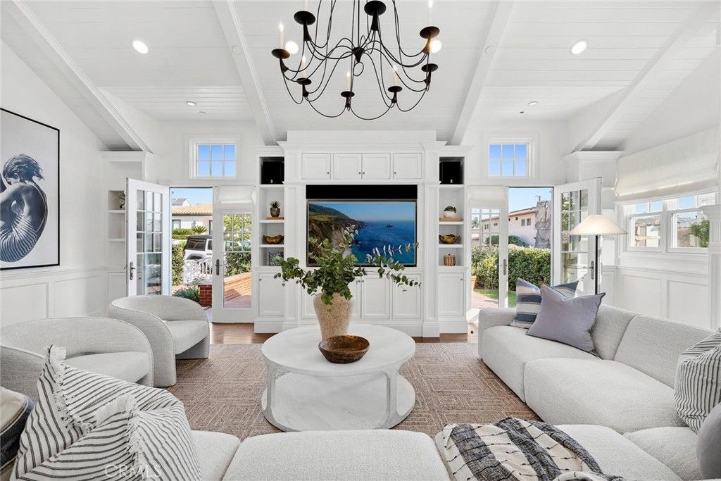 Chandelier, Interior, Living room, Recessed Lighting, Wood Texture Flooring