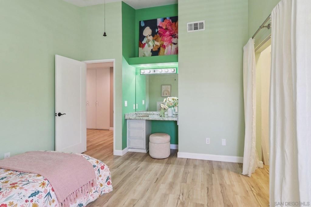 Bedroom, Interior, Wood Texture Flooring