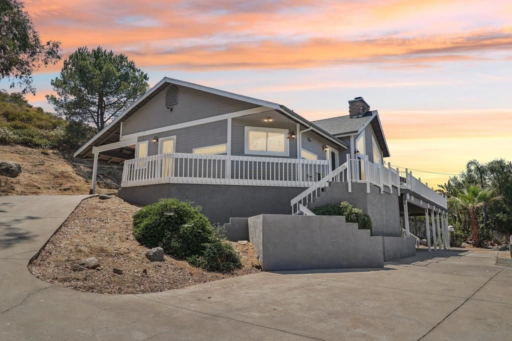 Exterior, Hot Tub