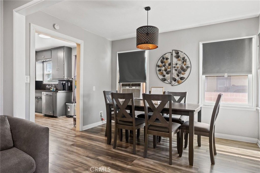 Dining room, Interior, Kitchen, Pendant Lights, Wood Texture Flooring